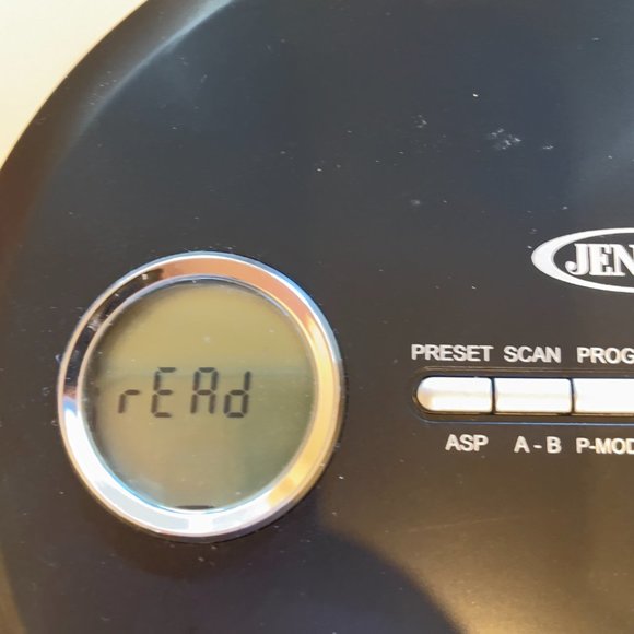 Jensen CD-60 Portable Personal CD Player CD/MP3 Player + Digital AM/FM Radio - Picture 5 of 10